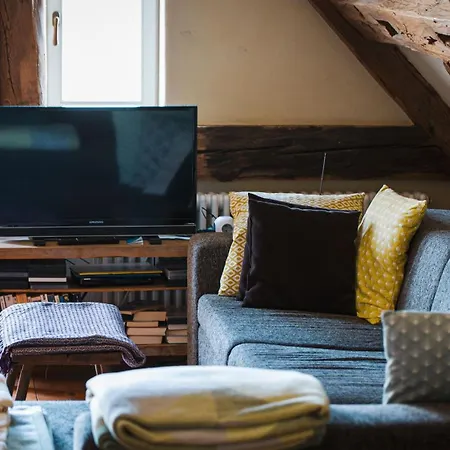 בית נופש Historisches Reetdachhaus Mit Bauwagen Und Grossem Obstgarten Ueckermünde